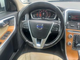 2017 VOLVO XC60
