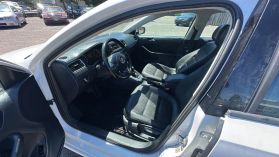 2011 VOLKSWAGEN JETTA