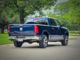 2022 RAM 1500 CREW CAB PICKUP V8, HEMI, ETORQUE, 5.7 LITER LARAMIE PICKUP 4D 5 1/2 FT
