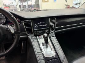 2014 PORSCHE PANAMERA
