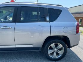 2014 Jeep Compass - Image 3