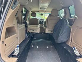 2016 CHRYSLER TOWN & COUNTRY VAN V6, 3.6 LITER TOURING MINIVAN 4D
