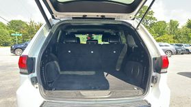 2017 Jeep Grand Cherokee - Image 51