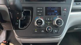 2017 Toyota Sienna - Image 37