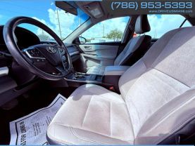 2017 TOYOTA CAMRY
