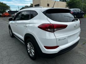 2017 HYUNDAI TUCSON SUV 4-CYL, 2.0 LITER SE SPORT UTILITY 4D