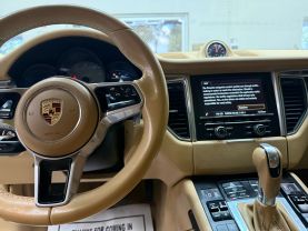 2016 PORSCHE MACAN