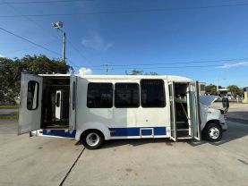 2017 FORD E450 SUPER DUTY CUTAWAY CUTAWAY V10, 6.8 LITER CUTAWAY VAN 2D