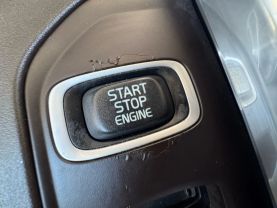2013 VOLVO XC60 SUV 6-CYL, PZEV, 3.2 LITER 3.2 PREMIER SPORT UTILITY 4D