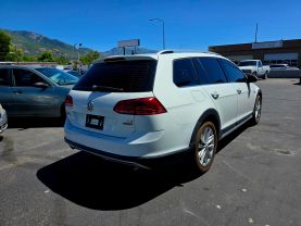 2017 VOLKSWAGEN GOLF ALLTRACK WAGON 4-CYL, TURBO, 1.8 LITER TSI SEL WAGON 4D