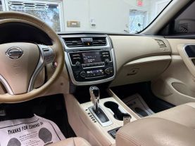 2017 NISSAN ALTIMA