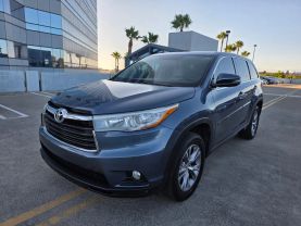 2015 Toyota Highlander - Image 3