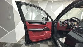 2022 PORSCHE CAYENNE
