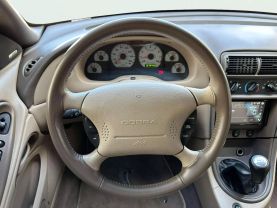2001 FORD MUSTANG CONVERTIBLE V8, 32V, 4.6 LITER COBRA CONVERTIBLE 2D