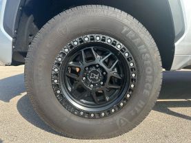 2022 TOYOTA TUNDRA CREWMAX PICKUP V6, I-FORCE, TWIN TURBO, 3.5 LITER SR5 PICKUP 4D 5 1/2 FT