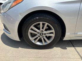 2016 HYUNDAI SONATA SEDAN 4-CYL, 2.4 LITER SE SEDAN 4D at Motors On Wheels - used car dealership in Houston, Texas.