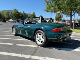 1998 BMW Z3 CONVERTIBLE 4-CYL, 1.9 LITER 4-CYL ROADSTER 2D