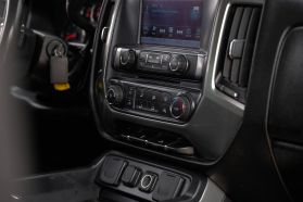 2018 Chevrolet Silverado 1500 Crew Cab - Image 28