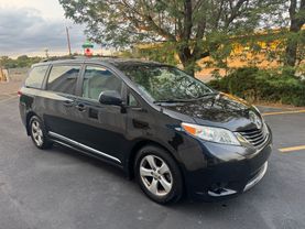 2012 TOYOTA SIENNA
