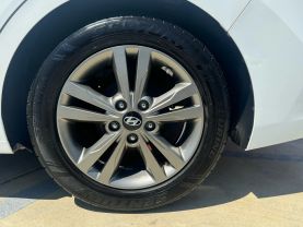 2017 HYUNDAI ELANTRA SEDAN 4-CYL, 2.0 LITER SE SEDAN 4D