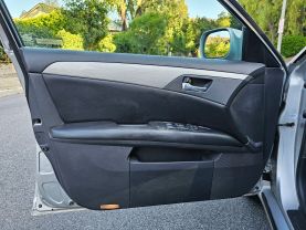 2005 TOYOTA AVALON TOURING SEDAN 4D