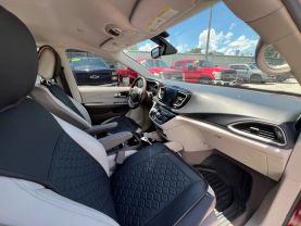 2017 CHRYSLER PACIFICA VAN V6, 3.6 LITER TOURING-L MINIVAN 4D