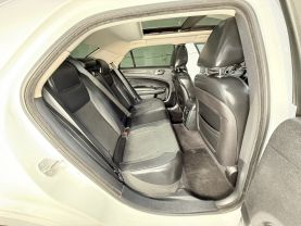 2016 CHRYSLER 300 SEDAN V6, 3.6 LITER 300C SEDAN 4D