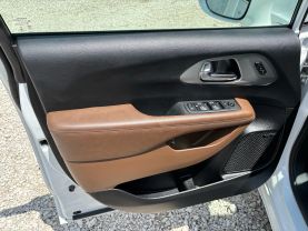 2021 CHRYSLER PACIFICA HYBRID VAN V6, HYBRID, 3.6 LITER LIMITED VAN 4D at T&T Repairables - used car dealership in Spencer, Indiana.