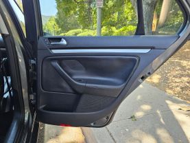 2010 VOLKSWAGEN JETTA LIMITED EDITION SEDAN 4D