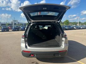 2022 JEEP GRAND CHEROKEE SUV V6, VVT, 3.6 LITER ALL NEW TRAILHAWK SPORT UTILITY 4D