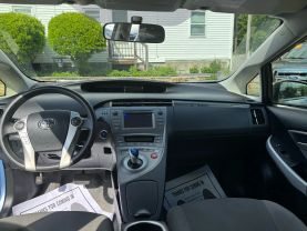 2012 TOYOTA PRIUS PLUG-IN HYBRID