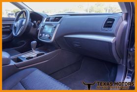 2017 NISSAN ALTIMA SEDAN 4-CYL, 2.5 LITER 2.5 SV SEDAN 4D