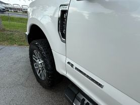 2017 Ford F250 Super Duty Crew Cab Lariat Pickup 4d 6 3/4 Ft - Image 30