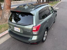 2017 SUBARU FORESTER