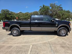 2019 FORD F350 SUPER DUTY CREW CAB PICKUP V8, TURBO DIESEL, 6.7 LITER KING RANCH PICKUP 4D 8 FT