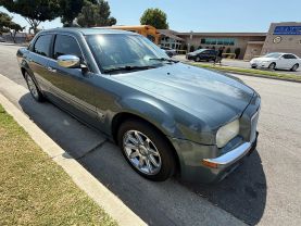 2006 CHRYSLER 300 SEDAN V8, HEMI, 5.7 LITER 300C SEDAN 4D
