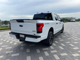 2022 FORD F150 LIGHTNING PICKUP DUAL ELECTRIC MOTORS XLT PICKUP 4D 5 1/2 FT