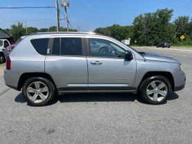 2014 Jeep Compass - Image 19