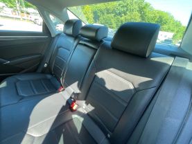 2018 VOLKSWAGEN PASSAT SEDAN 4-CYL, TURBO, 2.0 LITER 2.0T SE SEDAN 4D - Gesner Auto Inc in Taunton, MA, 41.88613, -71.14527