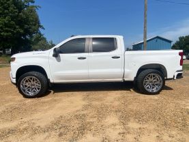 2021 CHEVROLET SILVERADO 1500 CREW CAB PICKUP 4-CYL, TURBO, 2.7 LITER CUSTOM PICKUP 4D 5 3/4 FT