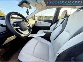 2016 TOYOTA PRIUS
