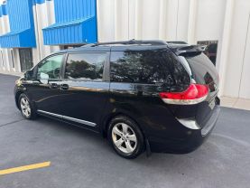 2012 TOYOTA SIENNA