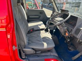 1995 TOYOTA HIACE TRUCK 2L FIRE TRUCK