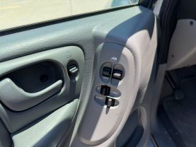 2005 CHRYSLER TOWN & COUNTRY VAN V6, 3.8 LITER TOURING MINIVAN 4D