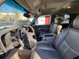 2005 Chevrolet Tahoe - Image 14