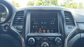 2017 Jeep Grand Cherokee - Image 39