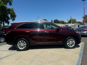 2017 KIA SORENTO SUV 4-CYL, GDI, 2.4 LITER LX SPORT UTILITY 4D