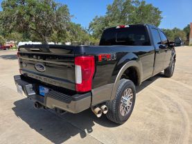 2019 FORD F350 SUPER DUTY CREW CAB PICKUP V8, TURBO DIESEL, 6.7 LITER KING RANCH PICKUP 4D 8 FT