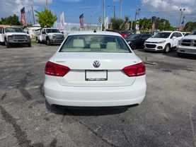 2014 VOLKSWAGEN PASSAT