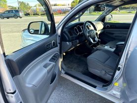 2013 TOYOTA TACOMA DOUBLE CAB PICKUP V6, 4.0 LITER PICKUP 4D 5 FT